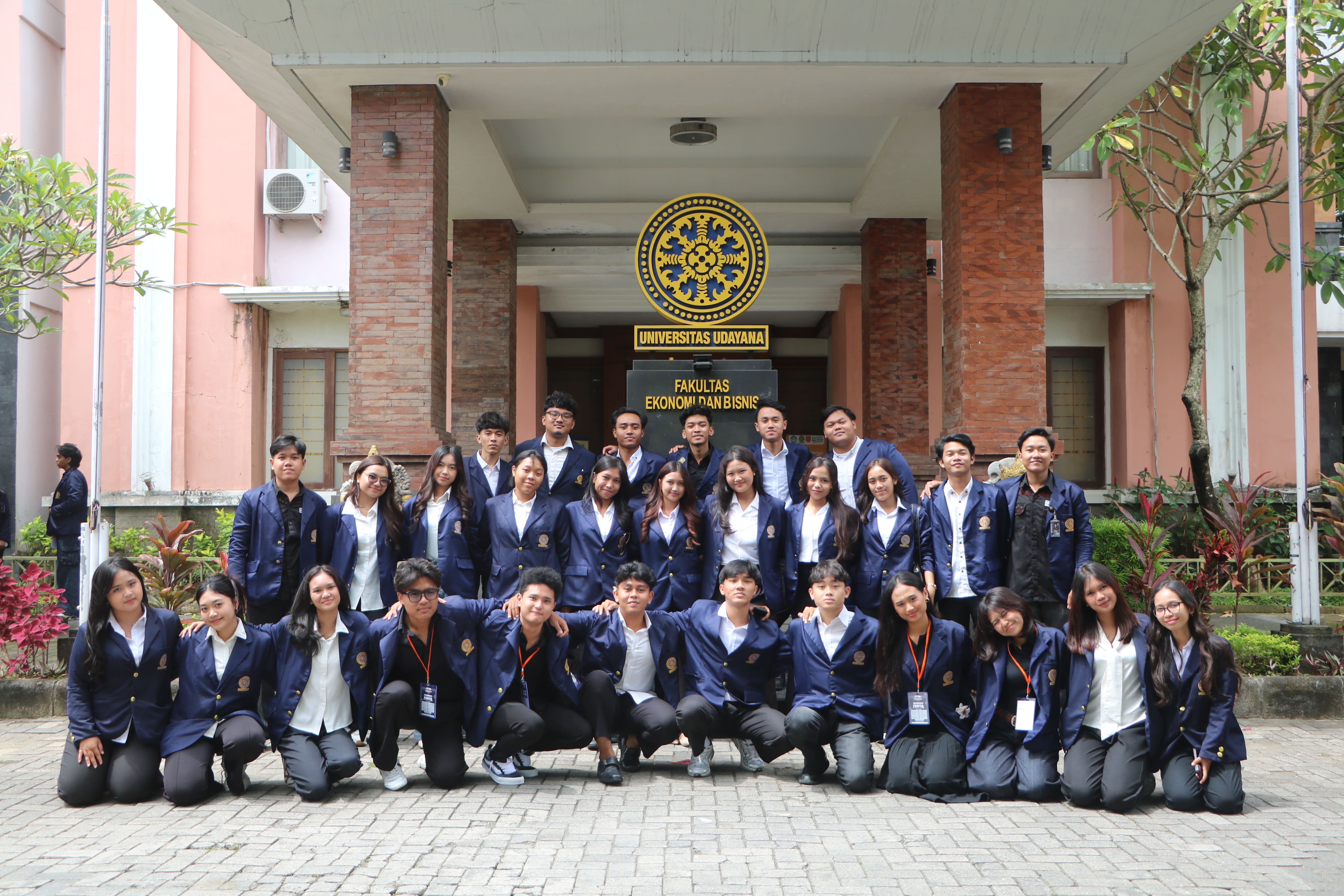 FOTO BERSAMA KOMUNITAS DAN KKM (1)